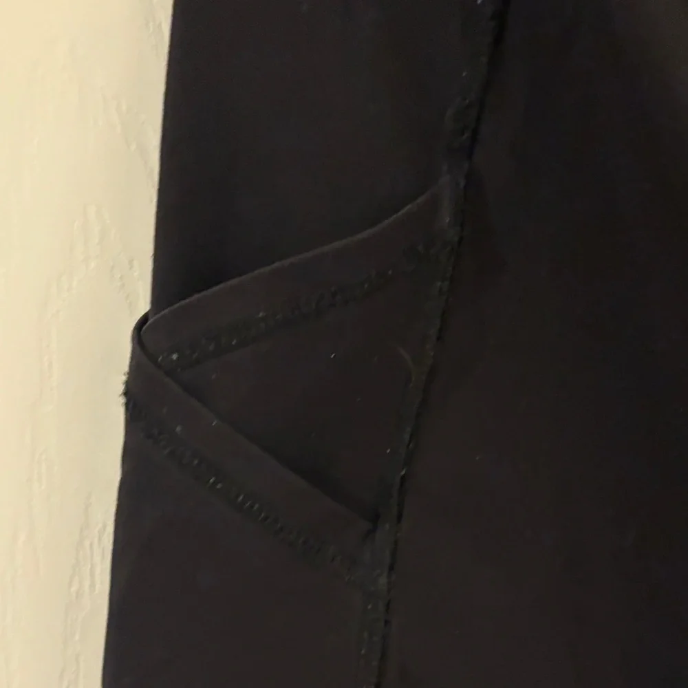 Lululemon Mesh Capri Leggings Size 10 - Picture 8 of 11